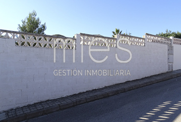 mies inmobiliaria vende solar montroy urbano 