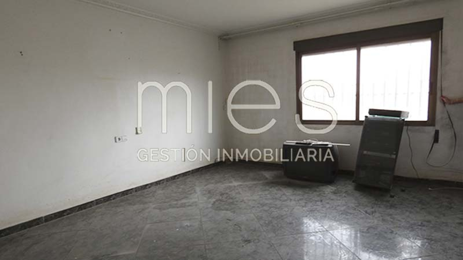 mies inmobiliaria vende solar torrent oportunidad