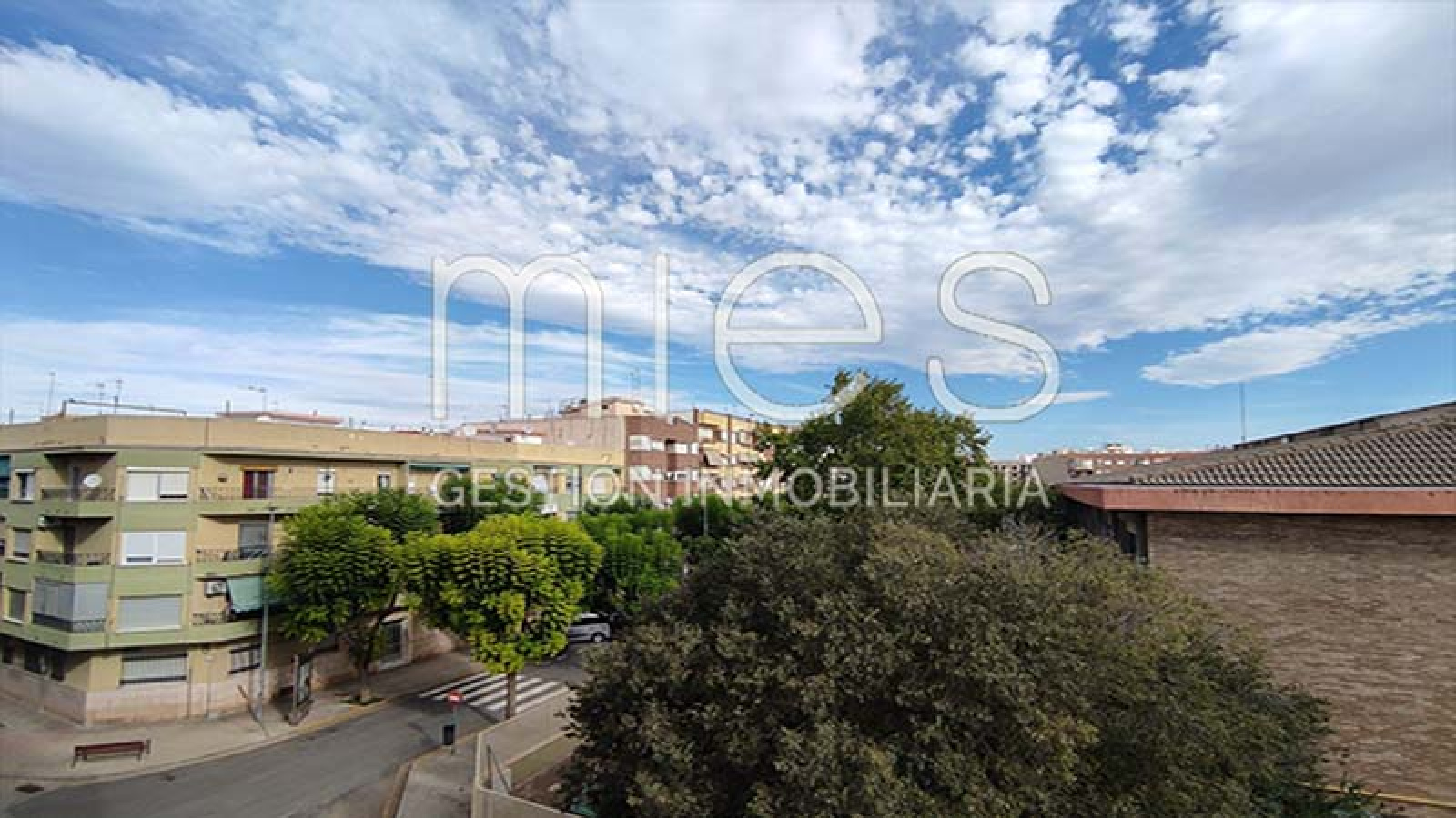 mies inmobiliaria vende piso moli ascensor oportunidad inversión