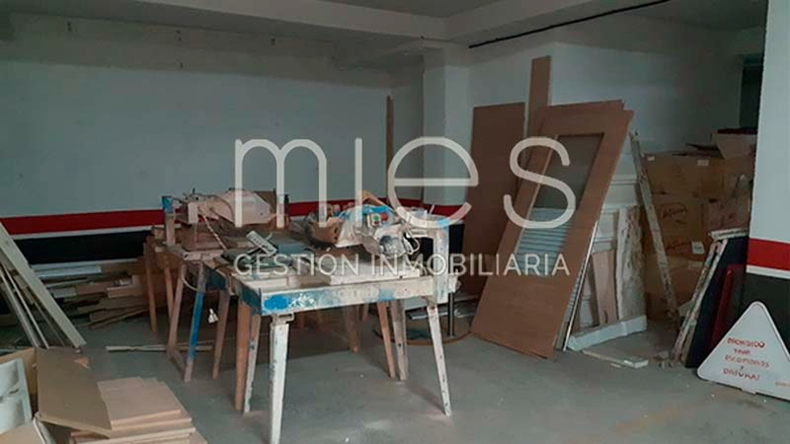 mies inmobiliaria vende aparcamiento