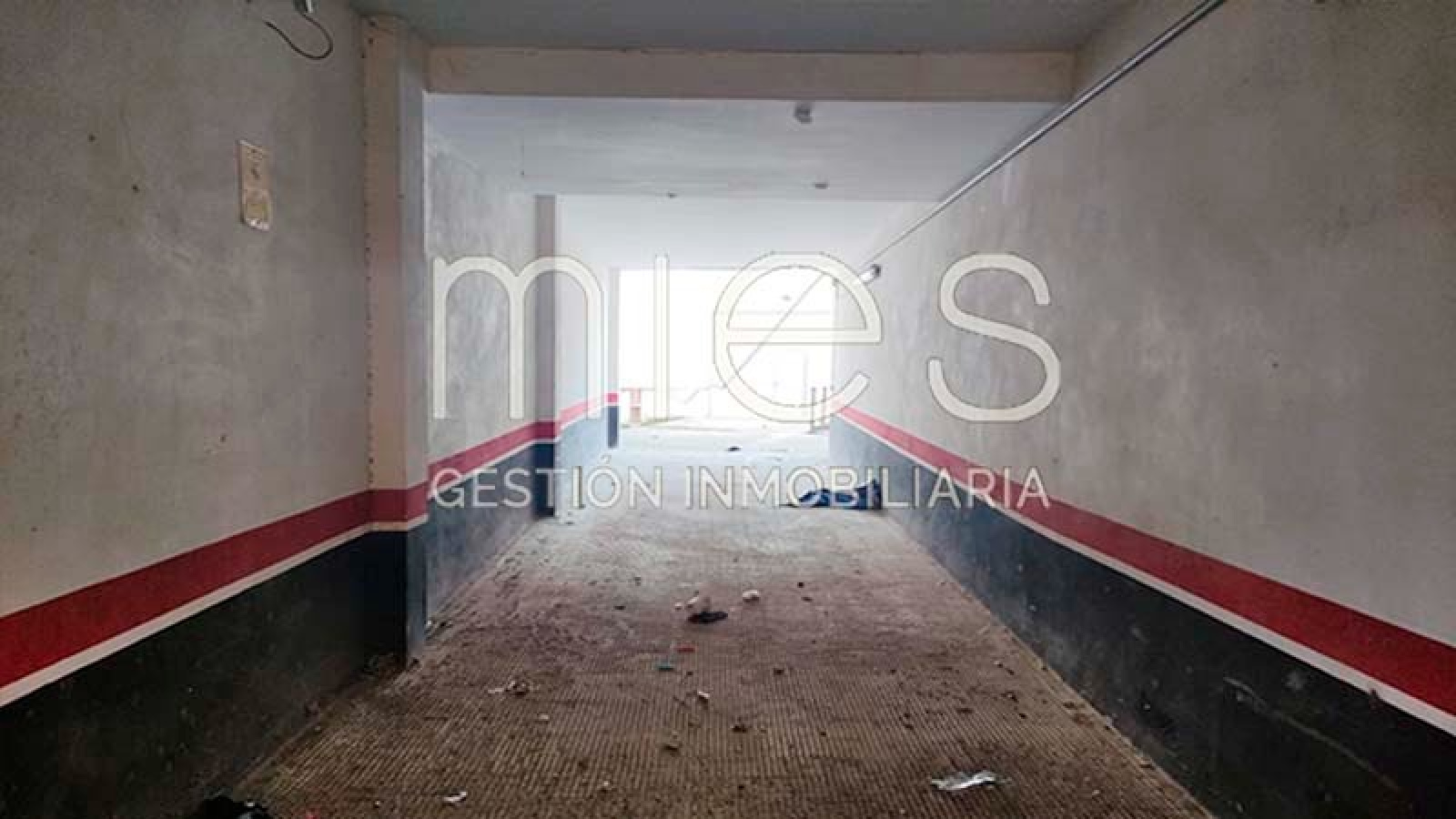 mies inmobiliaria vende aparcamiento