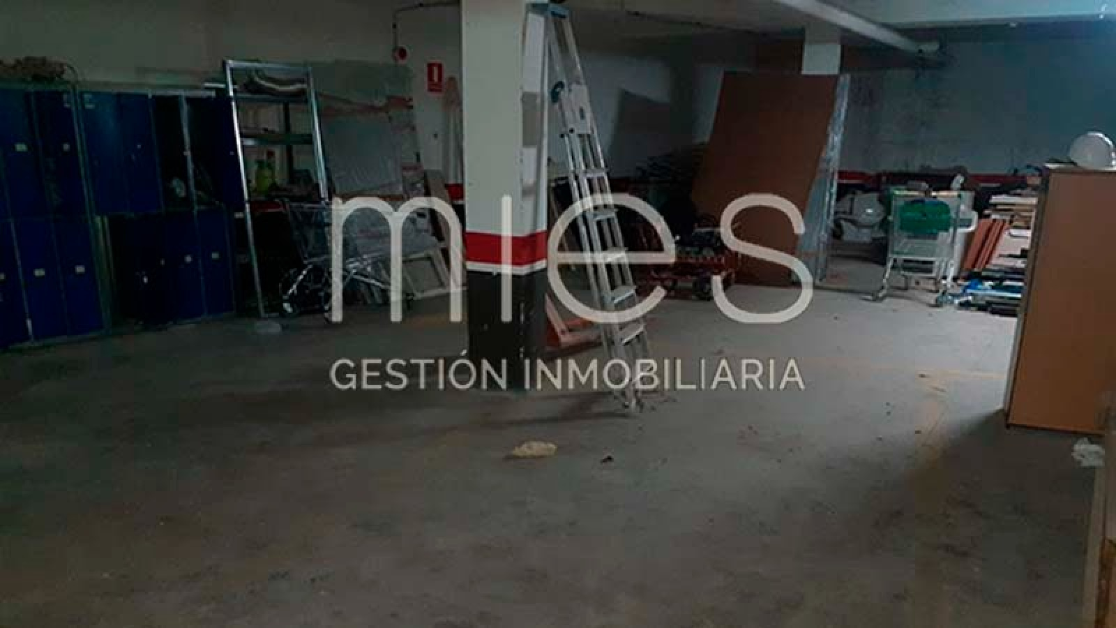 mies inmobiliaria vende aparcamiento