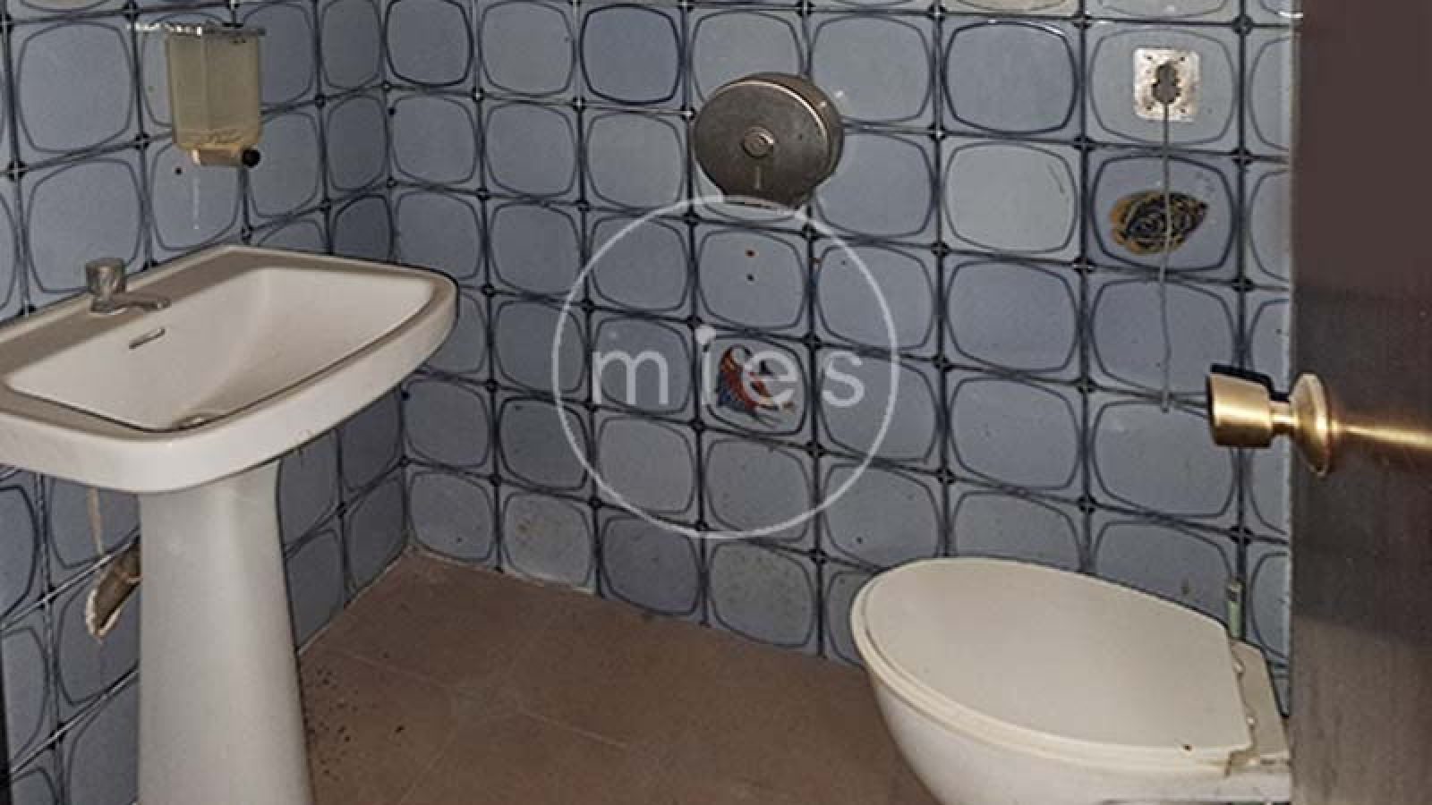 mies inmobiliaria vende local torrent bar restaurante