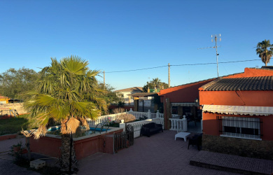 Chalet urbano - Urb. Montur