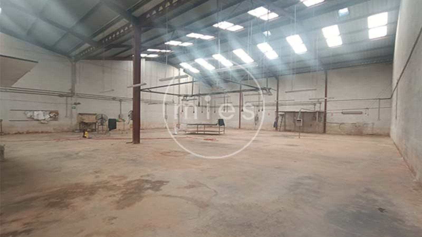 mies inmobiliaria alquila nave