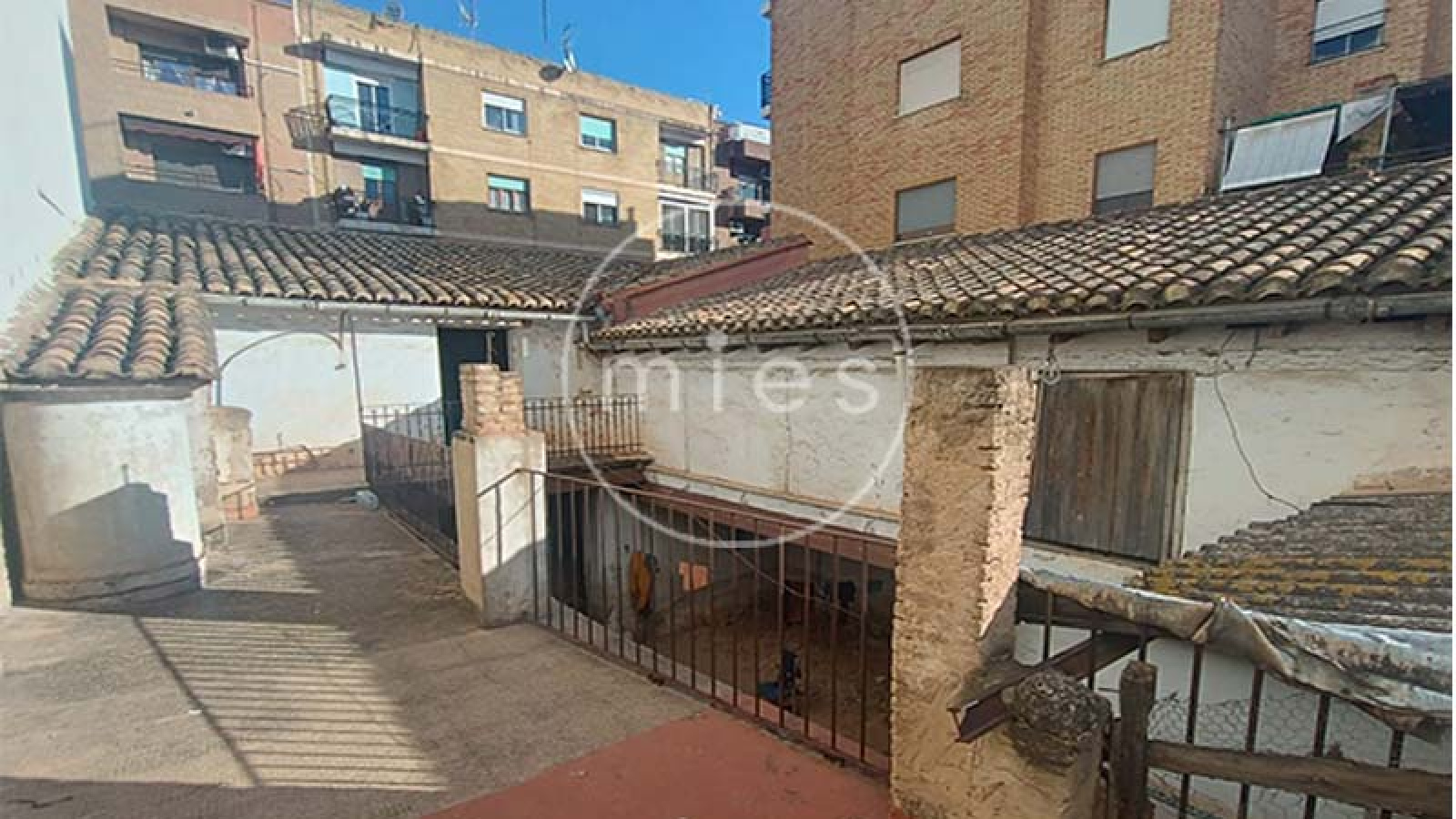 INMOBILIARIA MIES VENDES EDIFICIO EN  ALDAIA