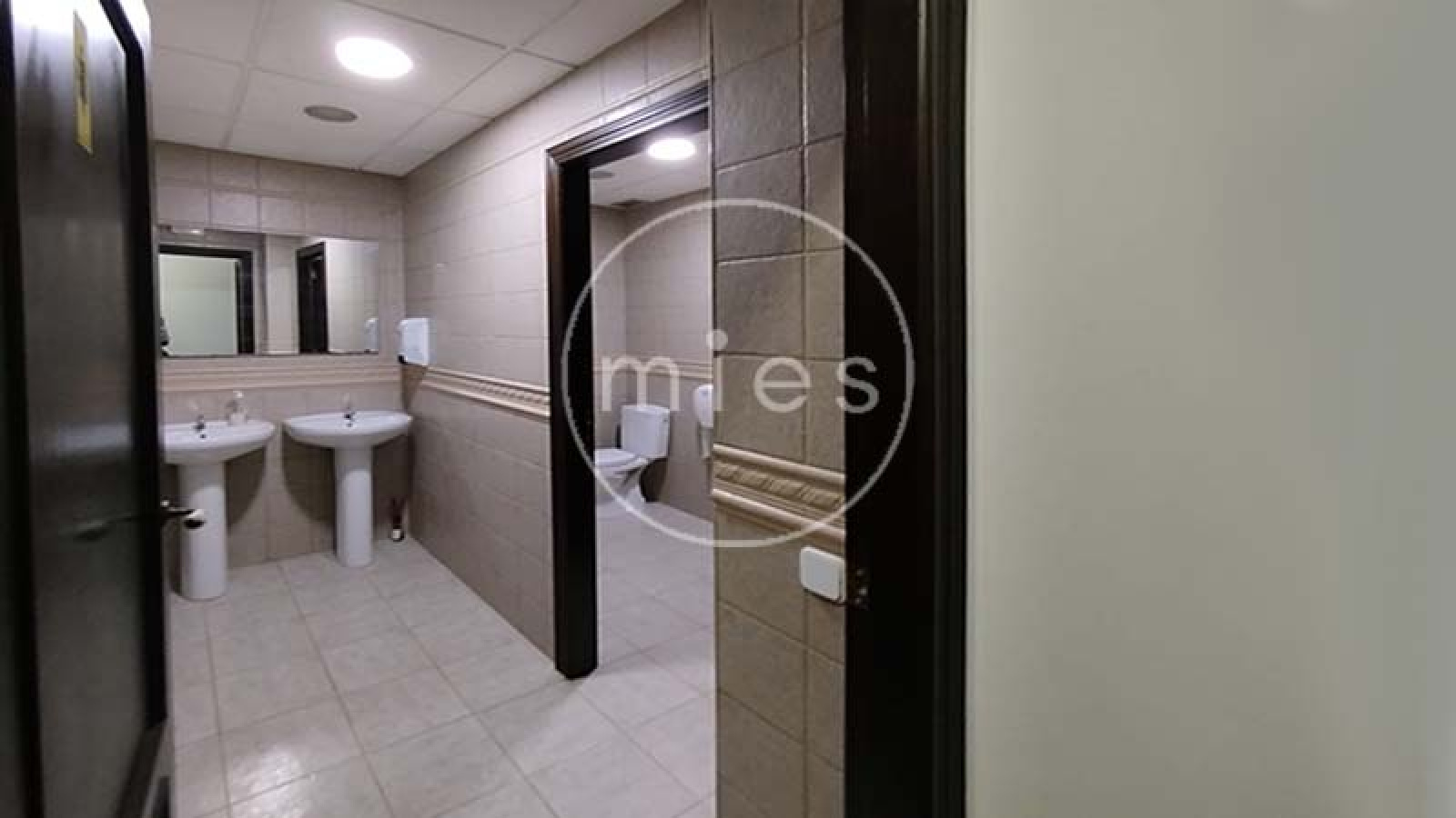 mies inmobiliaria vende traspasa cerveceria extranjeros montserrat