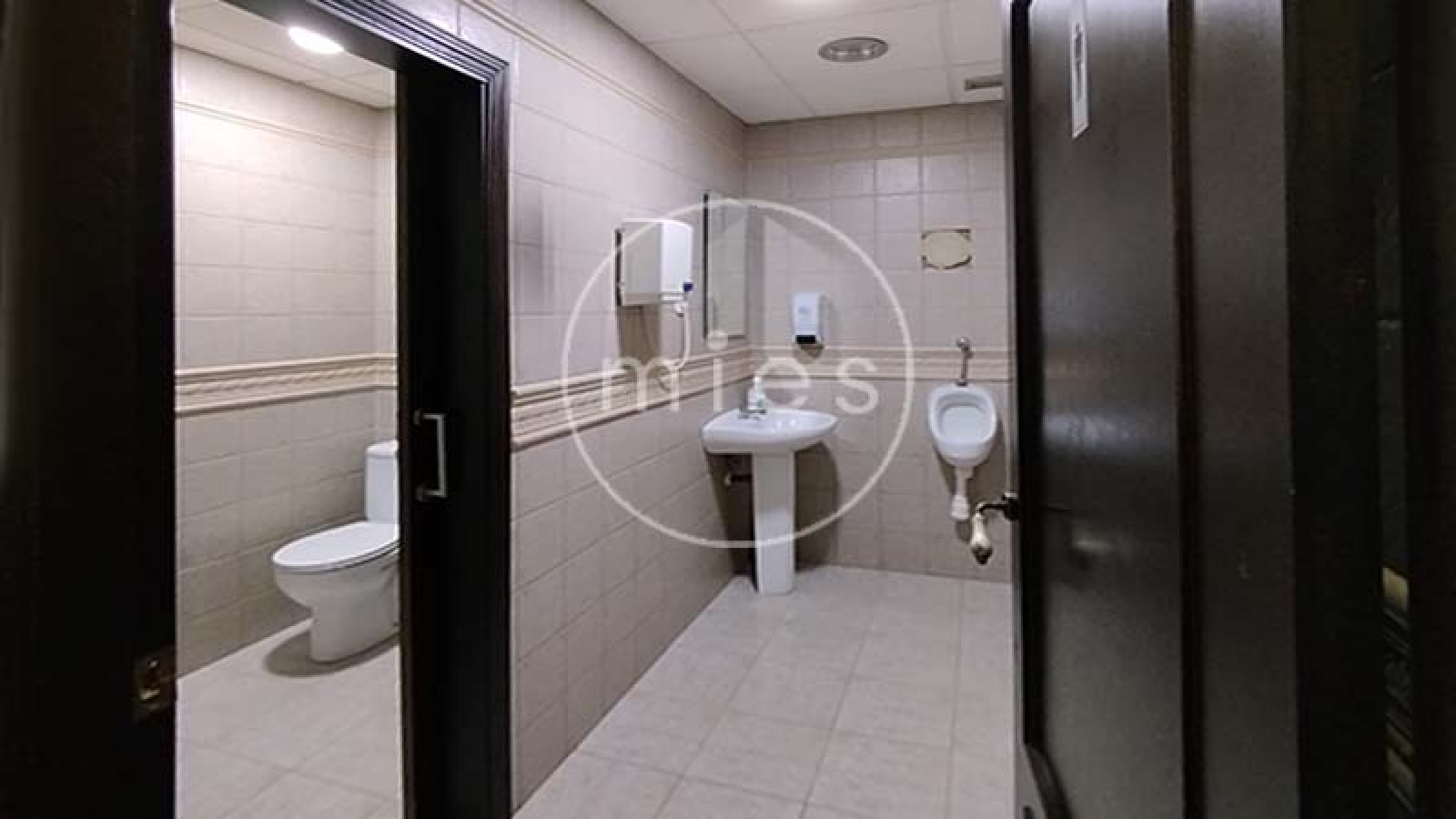 mies inmobiliaria vende traspasa cerveceria extranjeros montserrat