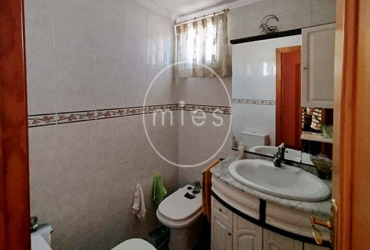 mies inmobiliaria vende piso montserrat torrent
