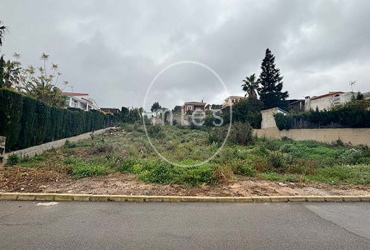 Mies inmobiliaria vende solar parcela en altury turis
