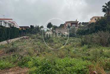 Mies inmobiliaria vende solar parcela en altury turis