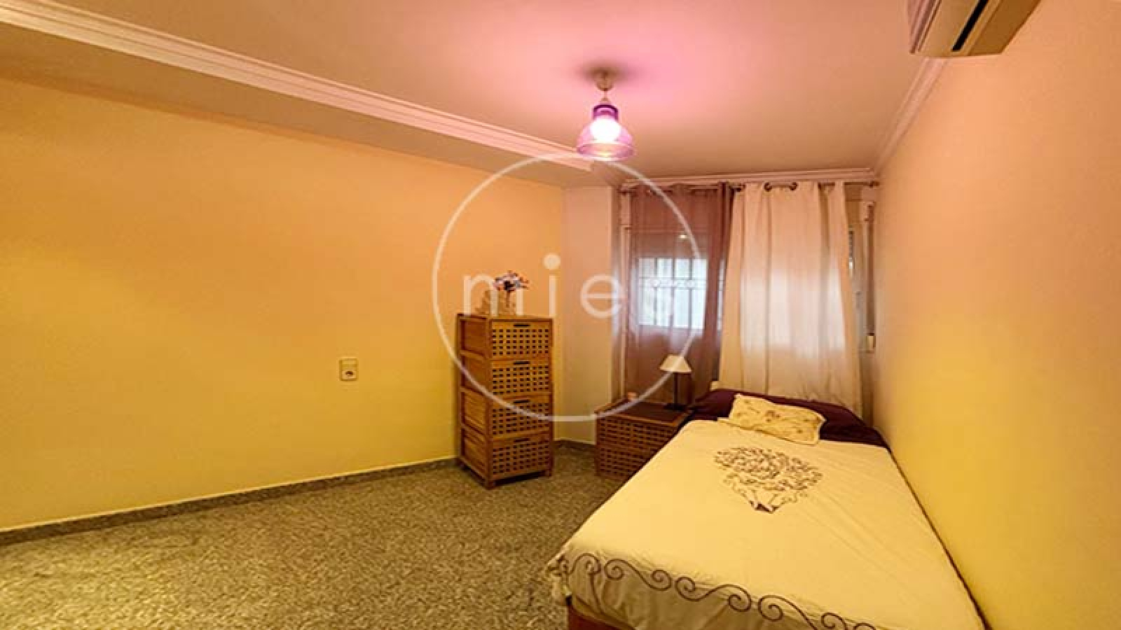 MIEs inmobiliaria vende chalet adosado en picanya 