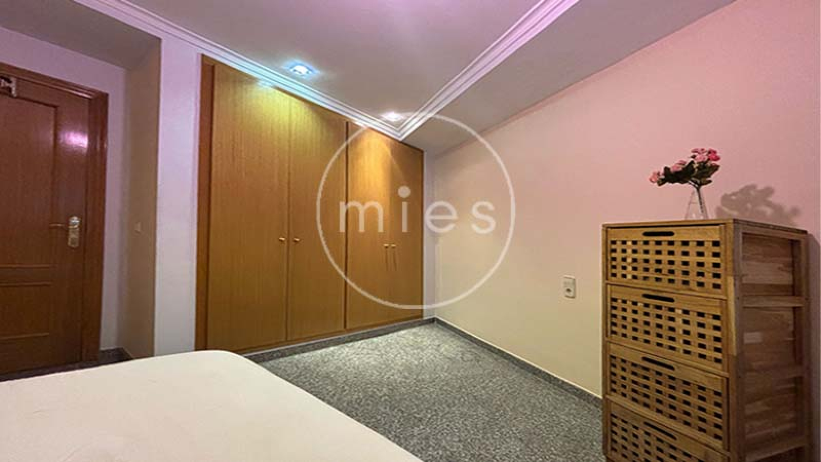 MIEs inmobiliaria vende chalet adosado en picanya 