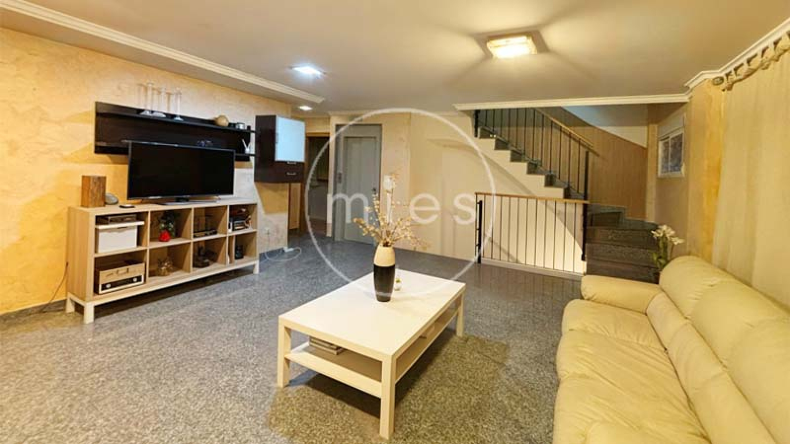 MIEs inmobiliaria vende chalet adosado en picanya 