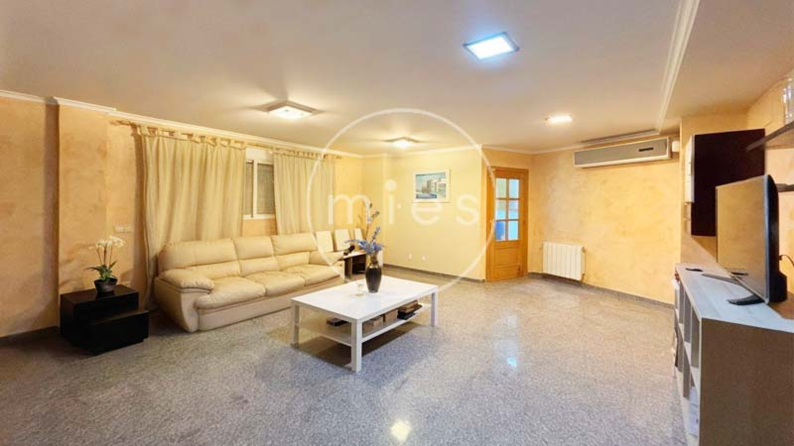 MIEs inmobiliaria vende chalet adosado en picanya 