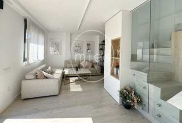 Minimalismo clásico, ático dúplex en Picanya, ático en Valencia, vivienda exclusiva Picanya, diseño minimalista, casa reformada Picanya, hogar luminoso Picanya, inmobiliaria en Picanya, vivienda cerca de Valencia, atico con terrazas, Mies Gestión Inmobiliaria  