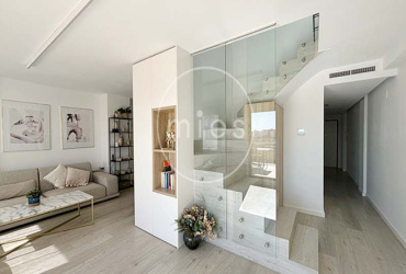 Minimalismo clásico, ático dúplex en Picanya, ático en Valencia, vivienda exclusiva Picanya, diseño minimalista, casa reformada Picanya, hogar luminoso Picanya, inmobiliaria en Picanya, vivienda cerca de Valencia, atico con terrazas, Mies Gestión Inmobiliaria  