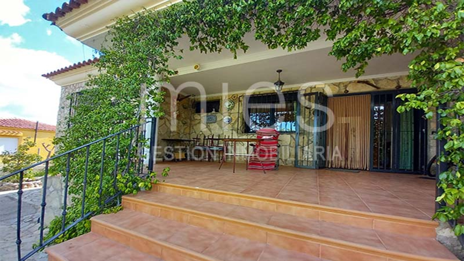 mies inmobiliaria vende chalet altury