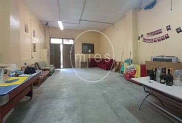 Mies Inmobiliaria vende local en aldaia vivienda
