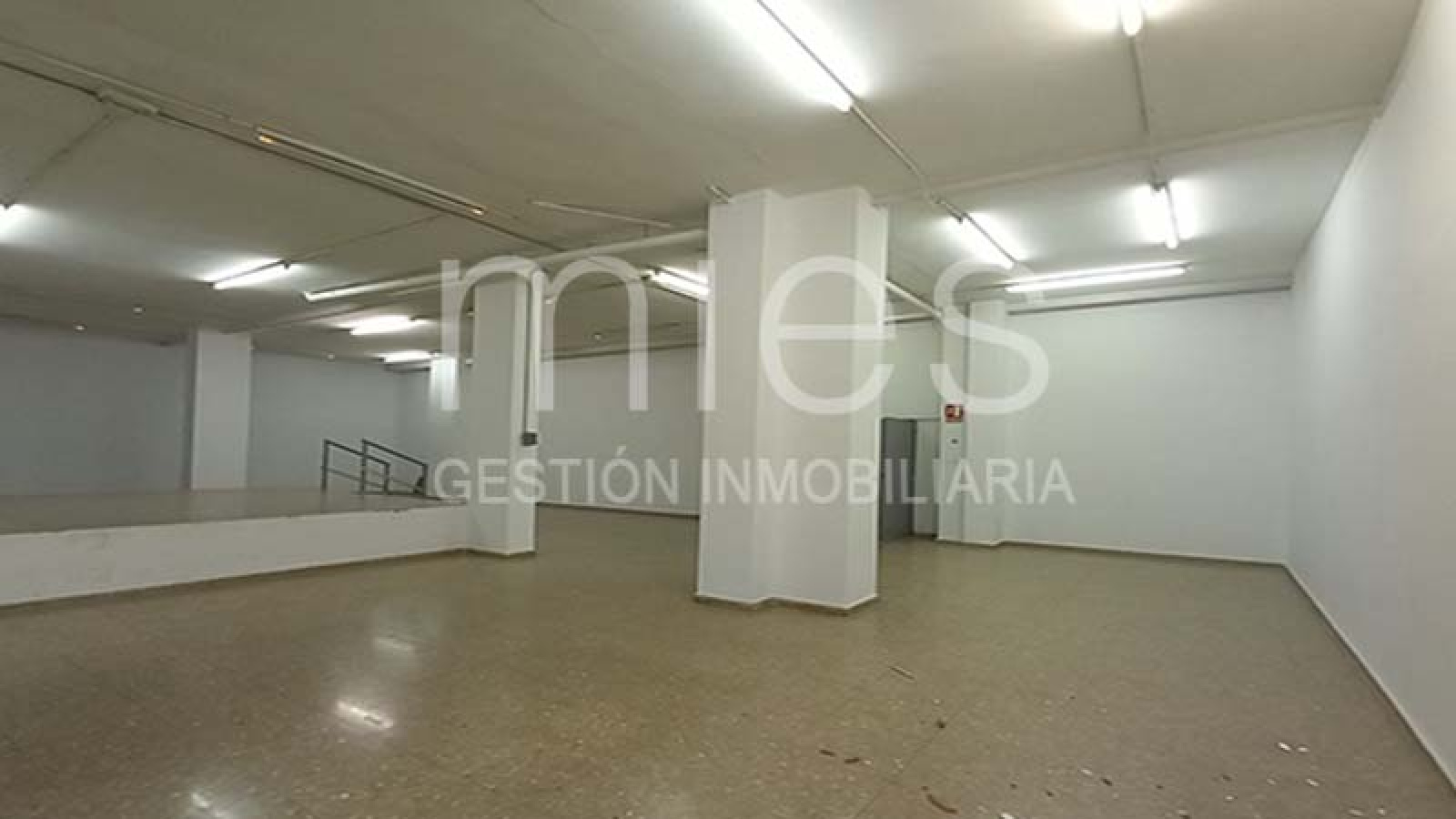 mies inmobiliaria vende local cruz cubierta edificio lujo