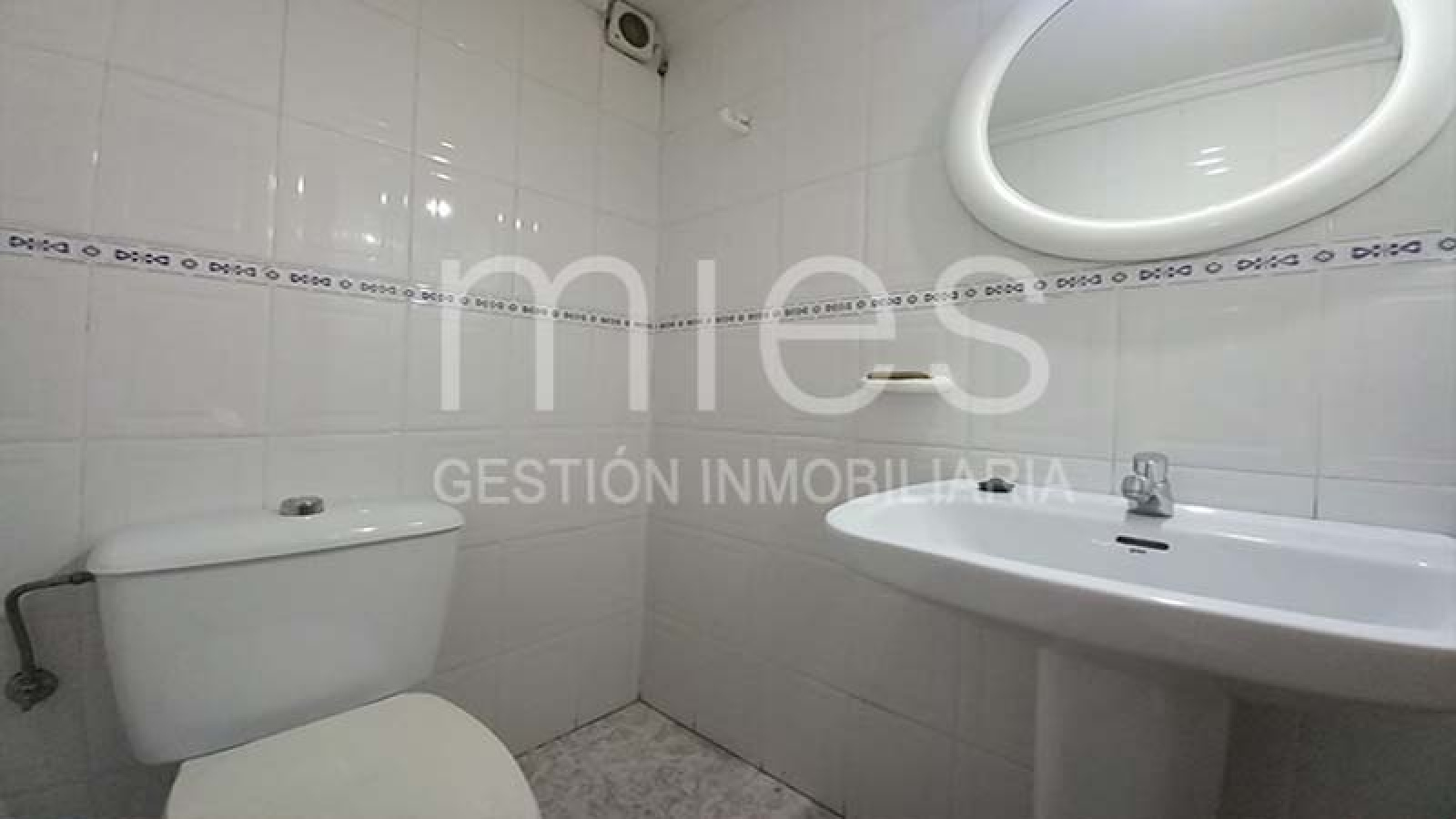 mies inmobiliaria vende local cruz cubierta edificio lujo