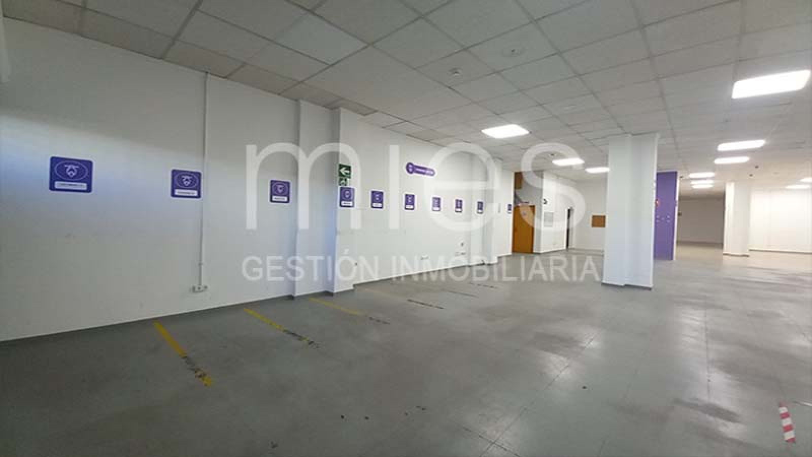 mies inmobiliaria vende local cruz cubierta edificio lujo