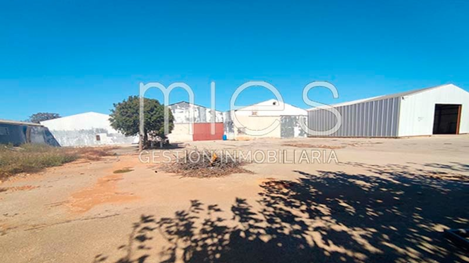 INMOBILIARIA MIES VENDE NAVE EN ALDAIA