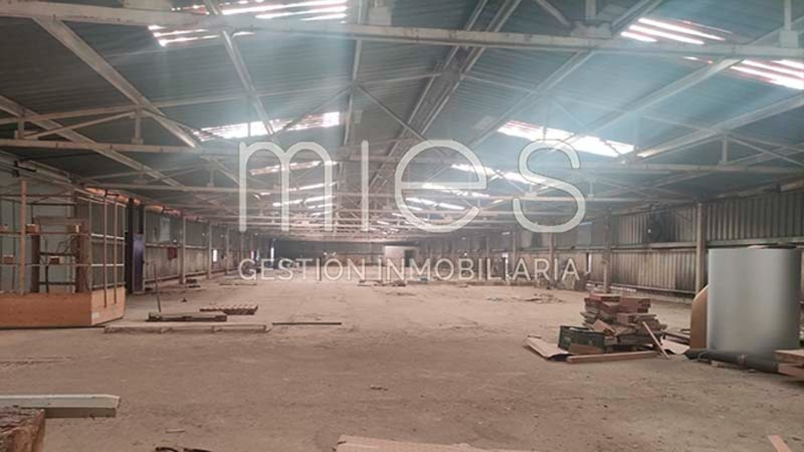 INMOBILIARIA MIES VENDE NAVE EN ALDAIA