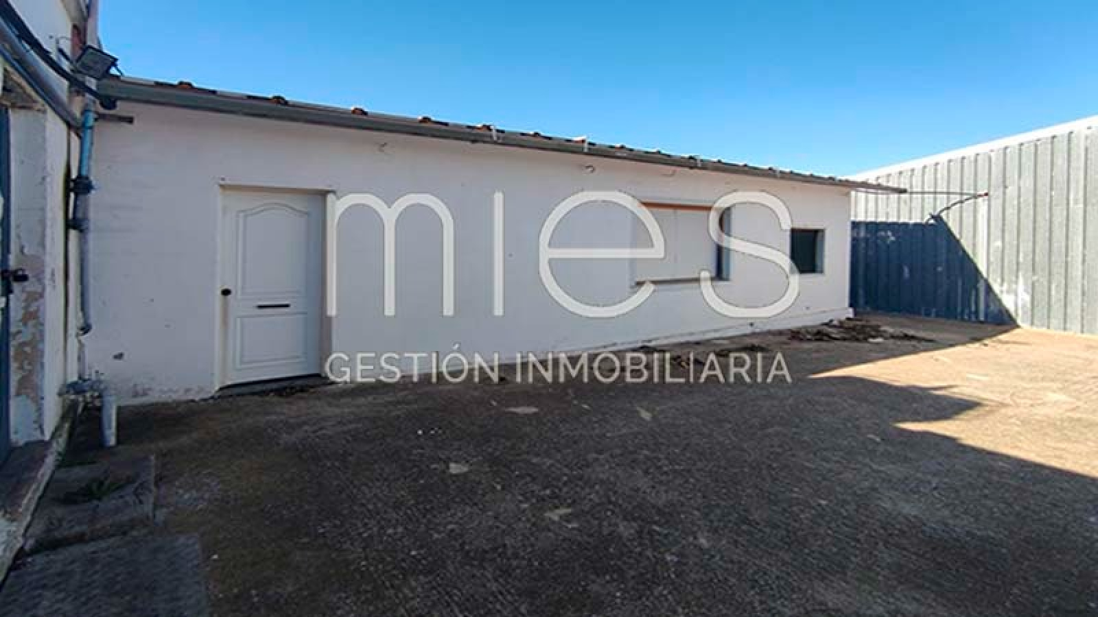 INMOBILIARIA MIES VENDE NAVE EN ALDAIA