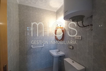 mies inmobiliaria vende local torrent 