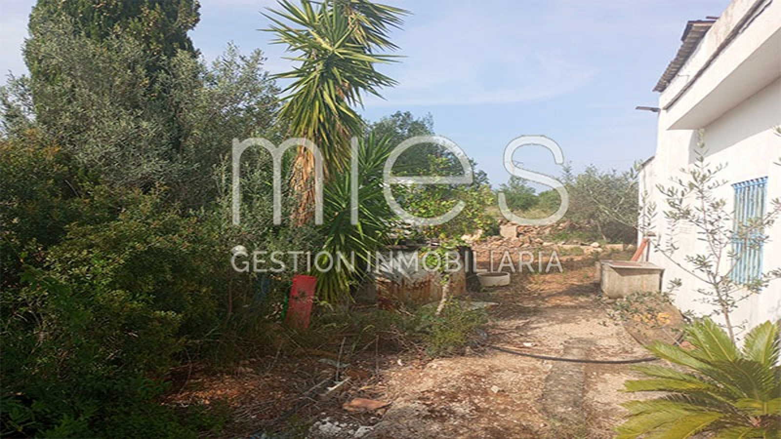 INMOBILIARIA MIES VENDE CHALET MACASTRE