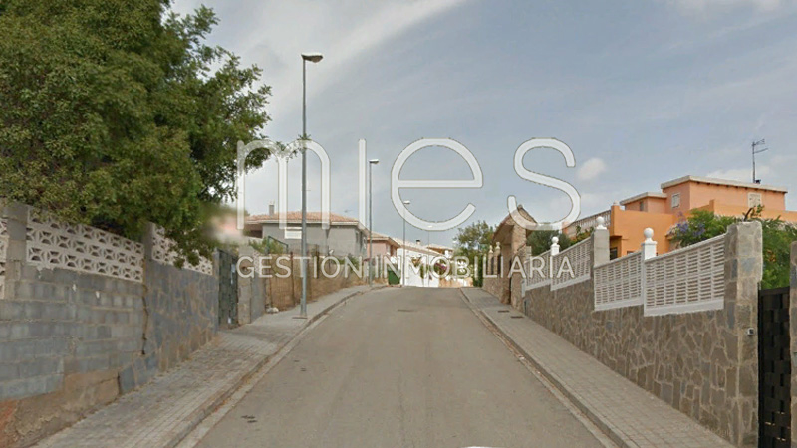 mies inmobiliaria vende parcela montroy