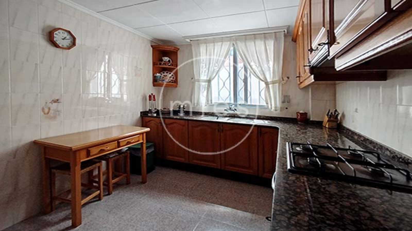 Mies inmobiliaria vende casa en torrent, la ermita