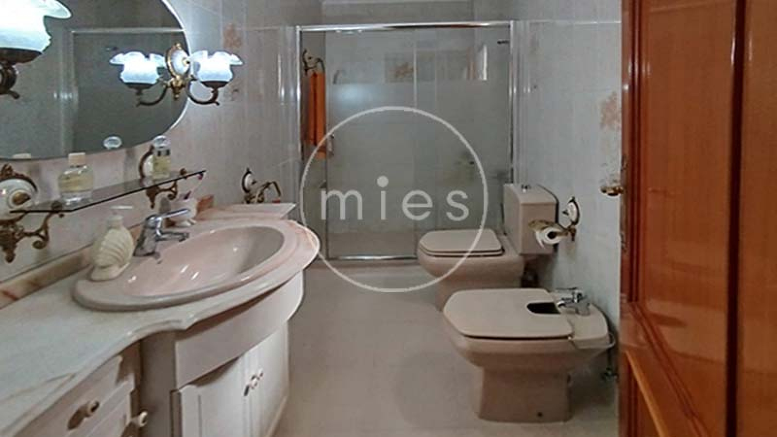 Mies inmobiliaria vende casa en torrent, la ermita