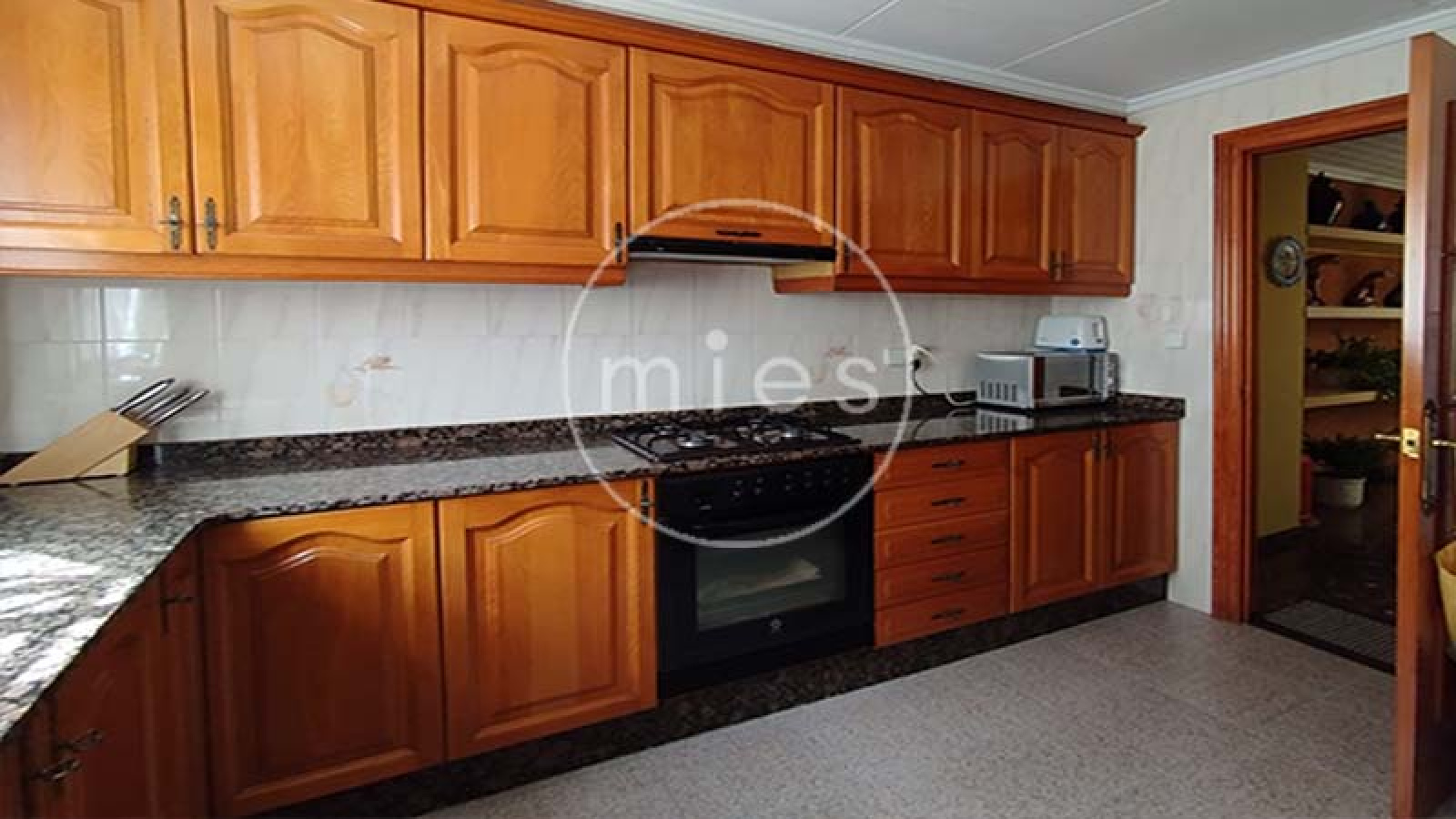 Mies inmobiliaria vende casa en torrent, la ermita