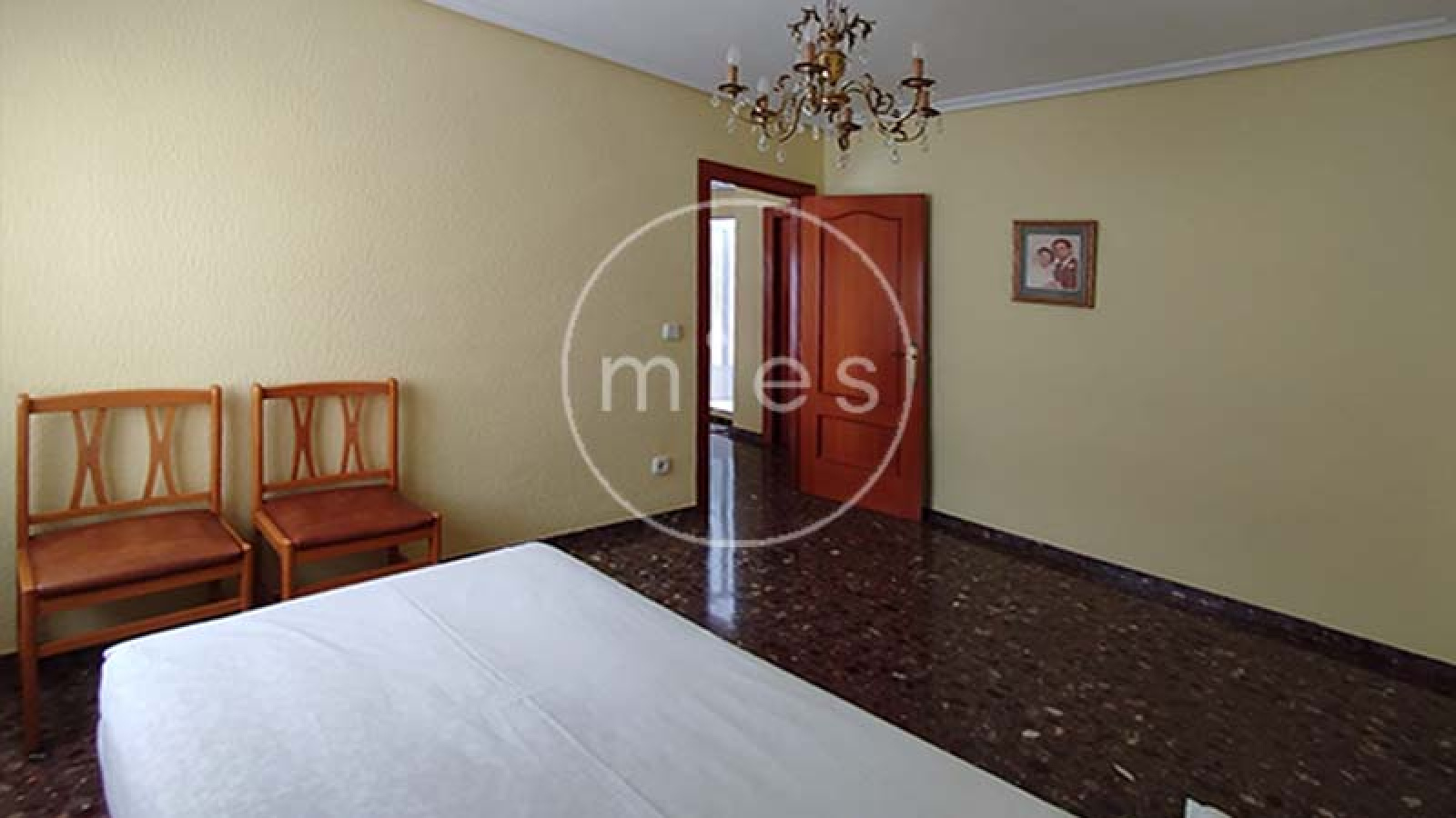 Mies inmobiliaria vende casa en torrent, la ermita