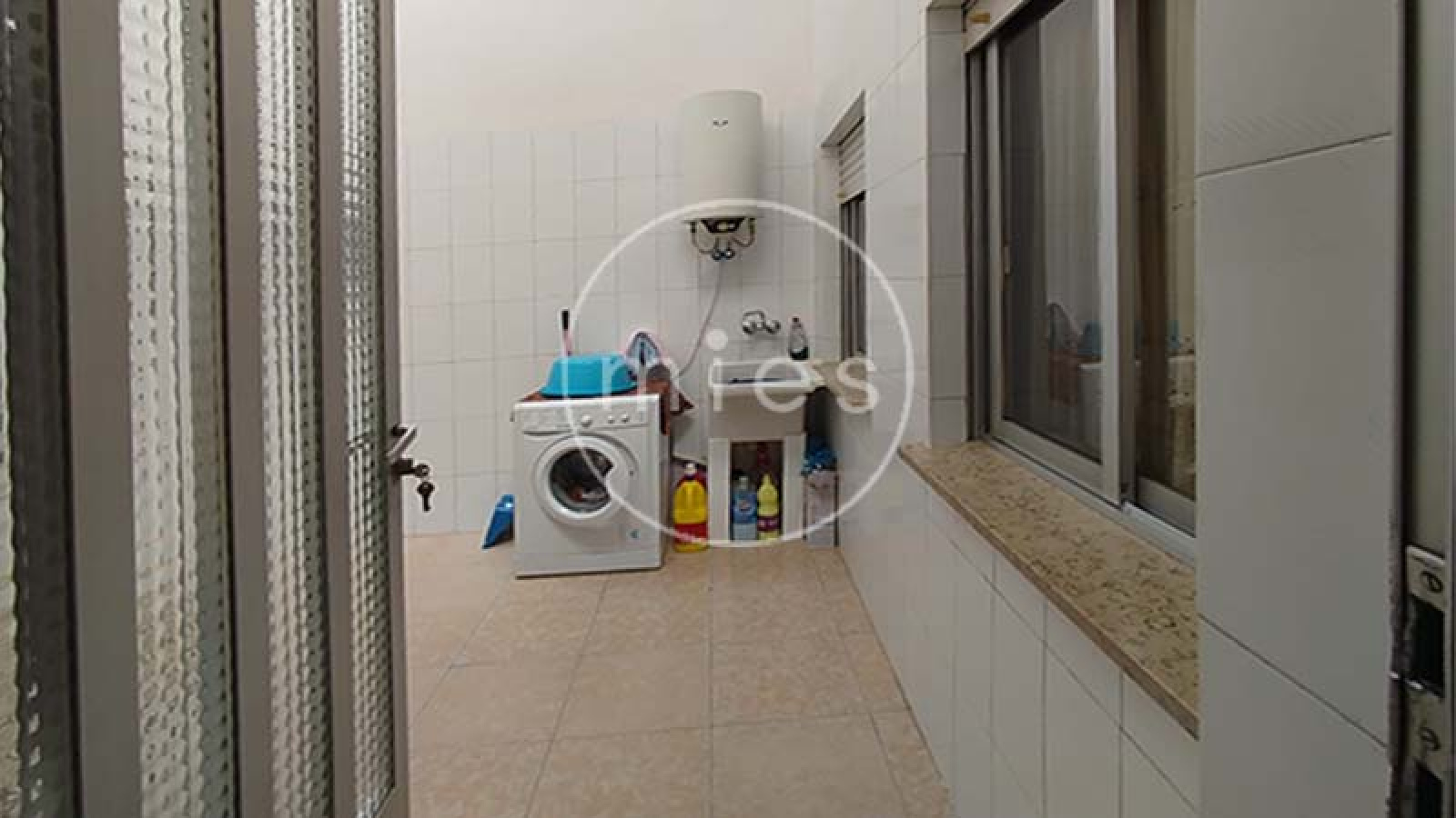 Mies inmobiliaria vende casa en torrent, la ermita