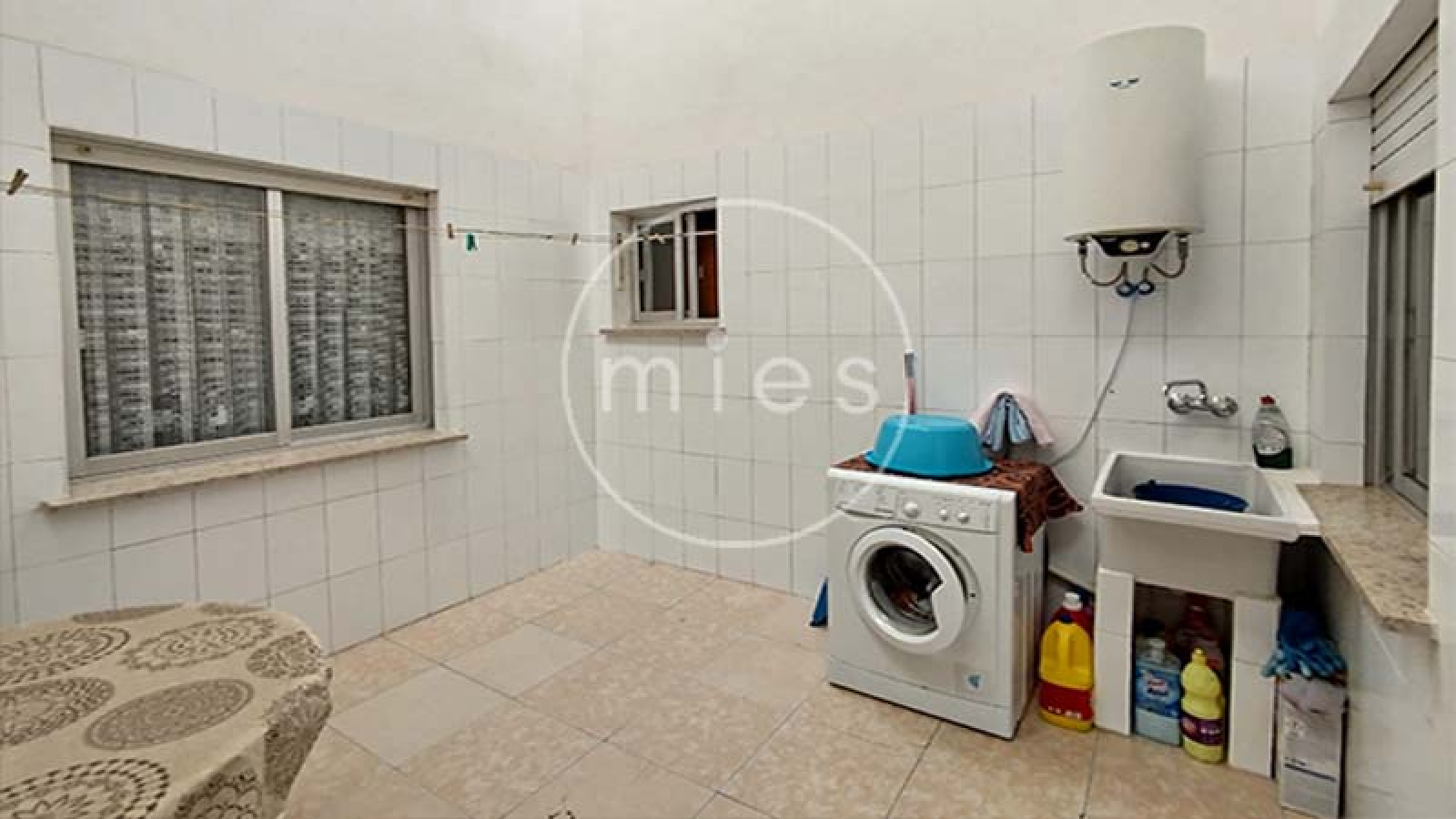 Mies inmobiliaria vende casa en torrent, la ermita