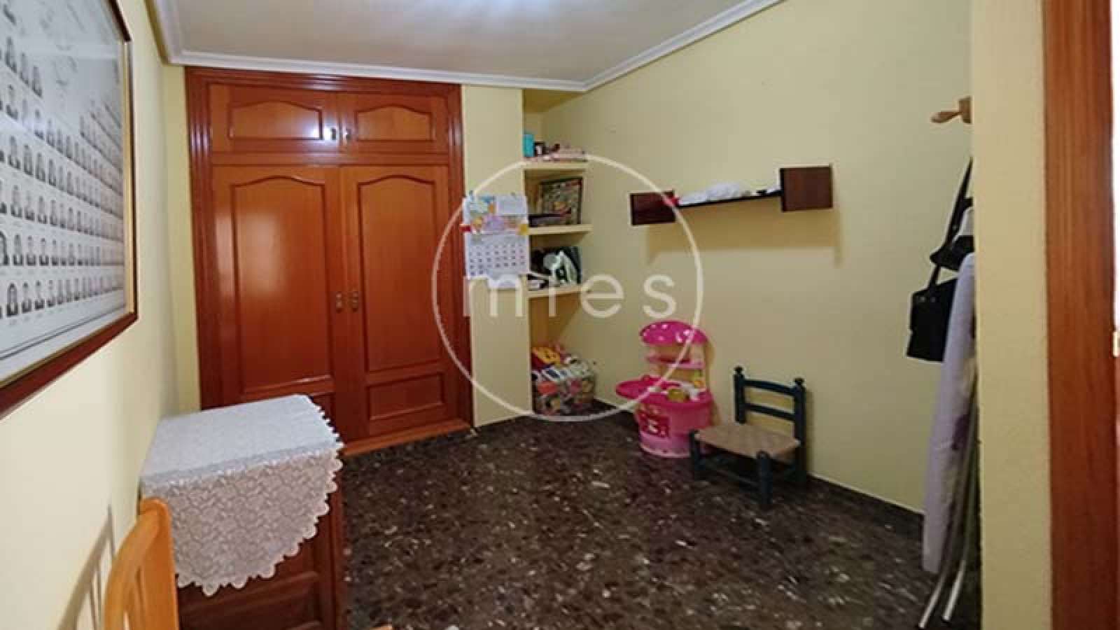 Mies inmobiliaria vende casa en torrent, la ermita