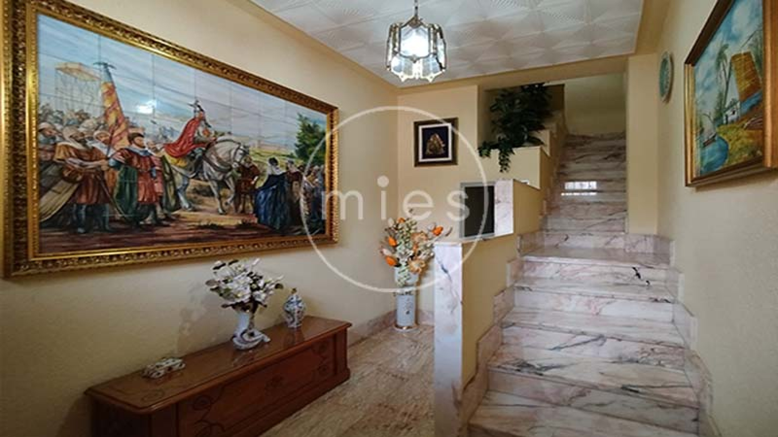 Mies inmobiliaria vende casa en torrent, la ermita