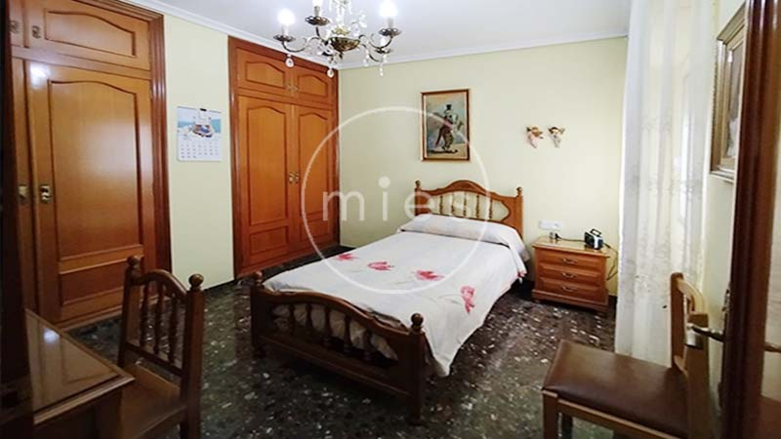 Mies inmobiliaria vende casa en torrent, la ermita