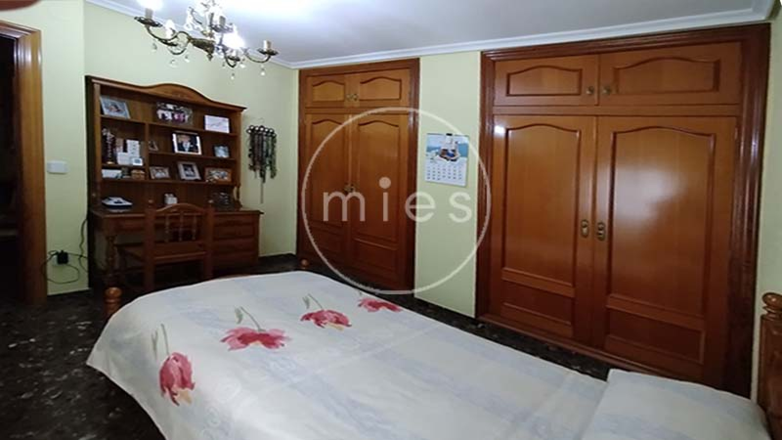 Mies inmobiliaria vende casa en torrent, la ermita