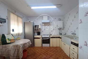 EN CHIVA INMOBILIARIA MIES VENDE - chalet para entrar circuito de cheste 