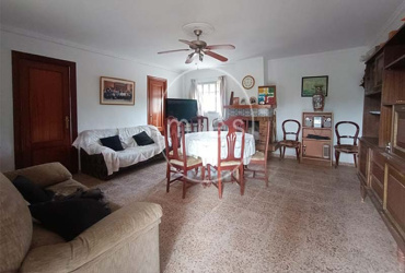 EN CHIVA INMOBILIARIA MIES VENDE - chalet para entrar circuito de cheste 