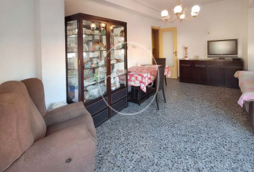 piso en venta Calle Valencia, comprar piso exterior, vivienda luminosa, inmobiliaria en Valencia, Mies Inmobiliaria, piso con balcón, inversión inmobiliaria, piso con potencial, oportunidad de compra, piso en buena ubicación