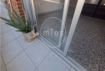 piso en venta Calle Valencia, comprar piso exterior, vivienda luminosa, inmobiliaria en Valencia, Mies Inmobiliaria, piso con balcón, inversión inmobiliaria, piso con potencial, oportunidad de compra, piso en buena ubicación