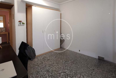 piso en venta Calle Valencia, comprar piso exterior, vivienda luminosa, inmobiliaria en Valencia, Mies Inmobiliaria, piso con balcón, inversión inmobiliaria, piso con potencial, oportunidad de compra, piso en buena ubicación