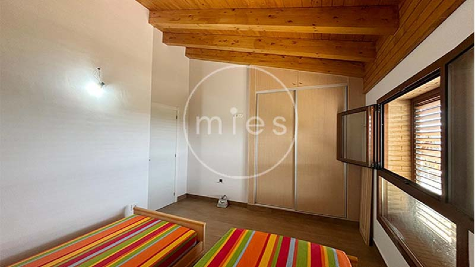 mies inmobiliaria vende chalet urbano altury oportunidad
