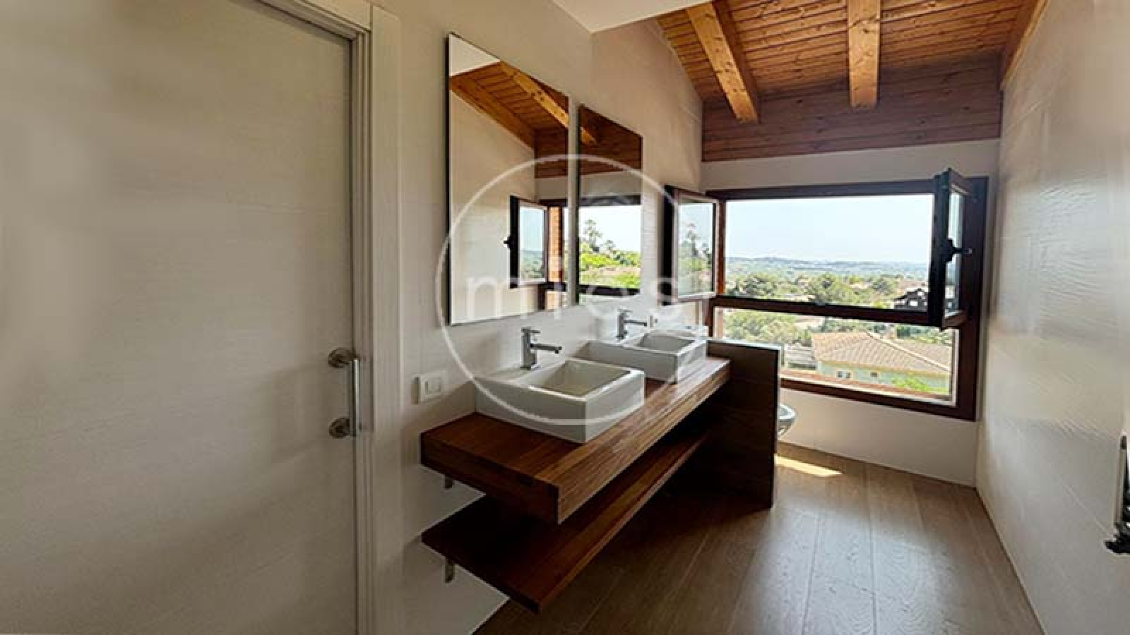 mies inmobiliaria vende chalet urbano altury oportunidad