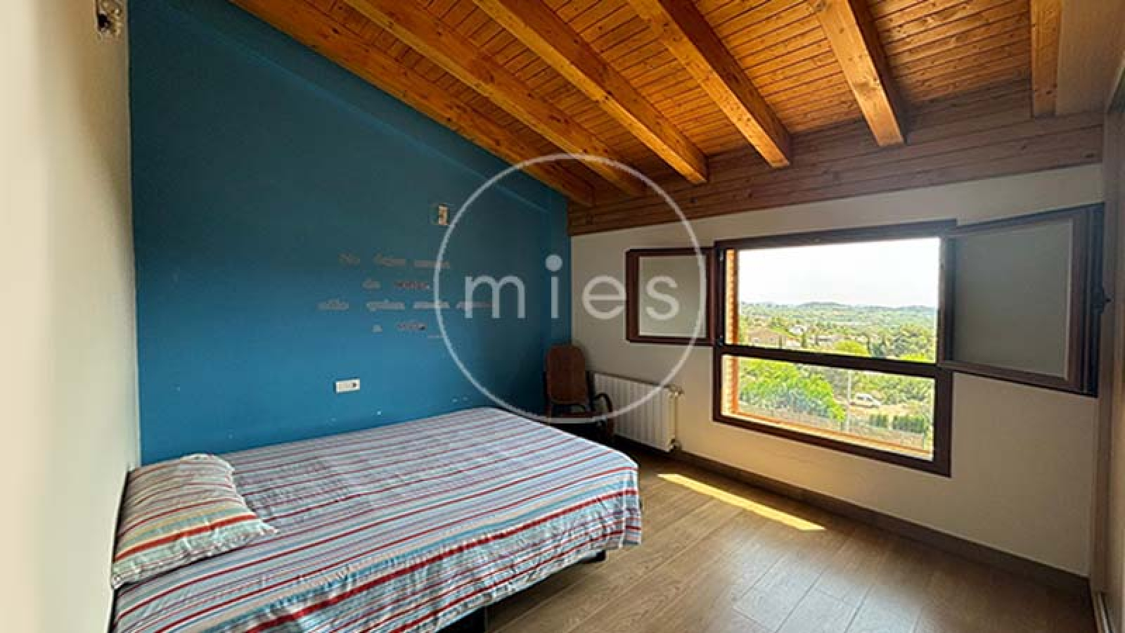 mies inmobiliaria vende chalet urbano altury oportunidad